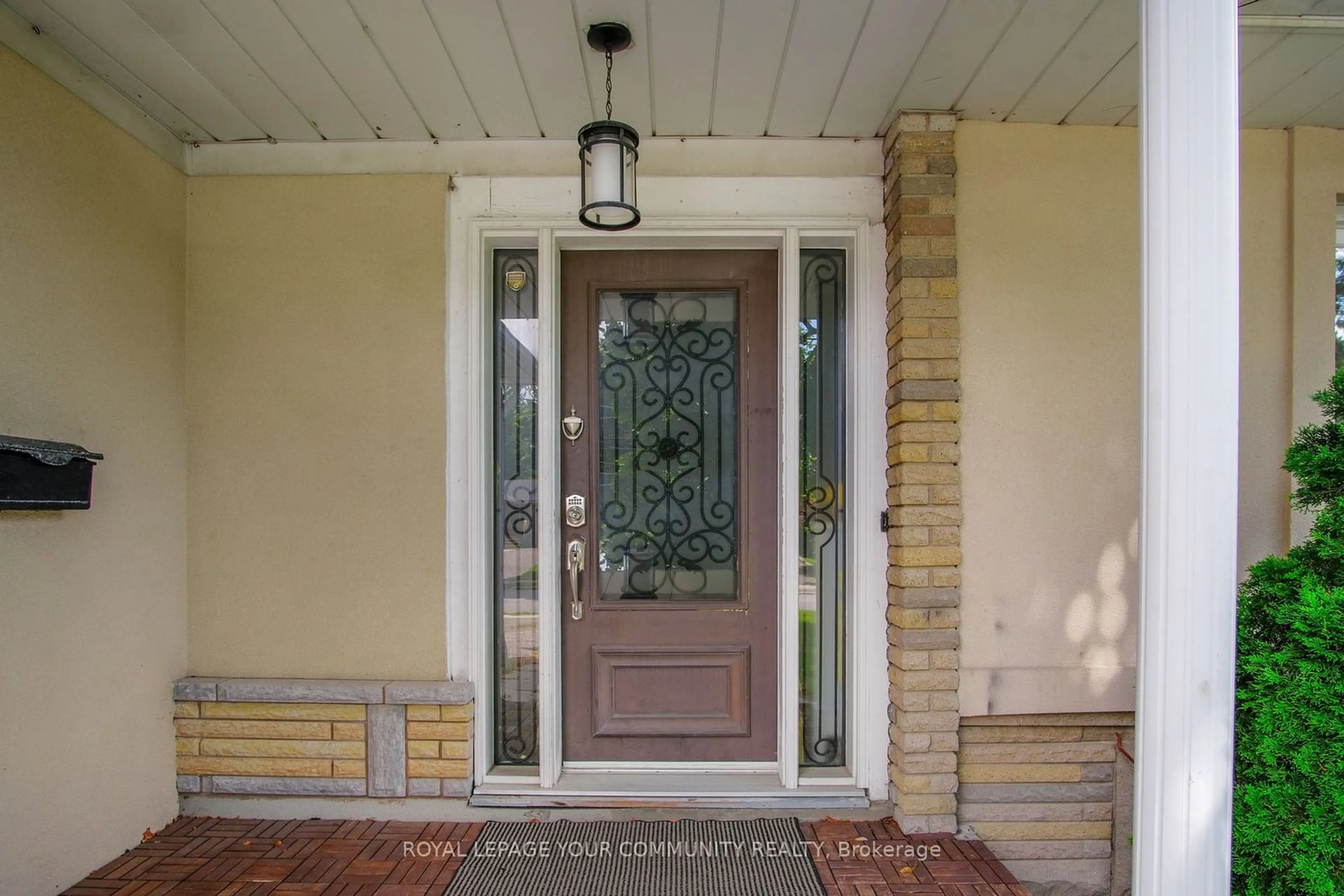 Indoor entryway for 191 Maxome Ave, Toronto Ontario M2M 3L1