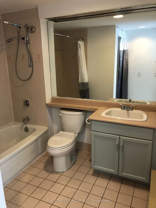 Additional property image - 284 Bloor St Unit 308