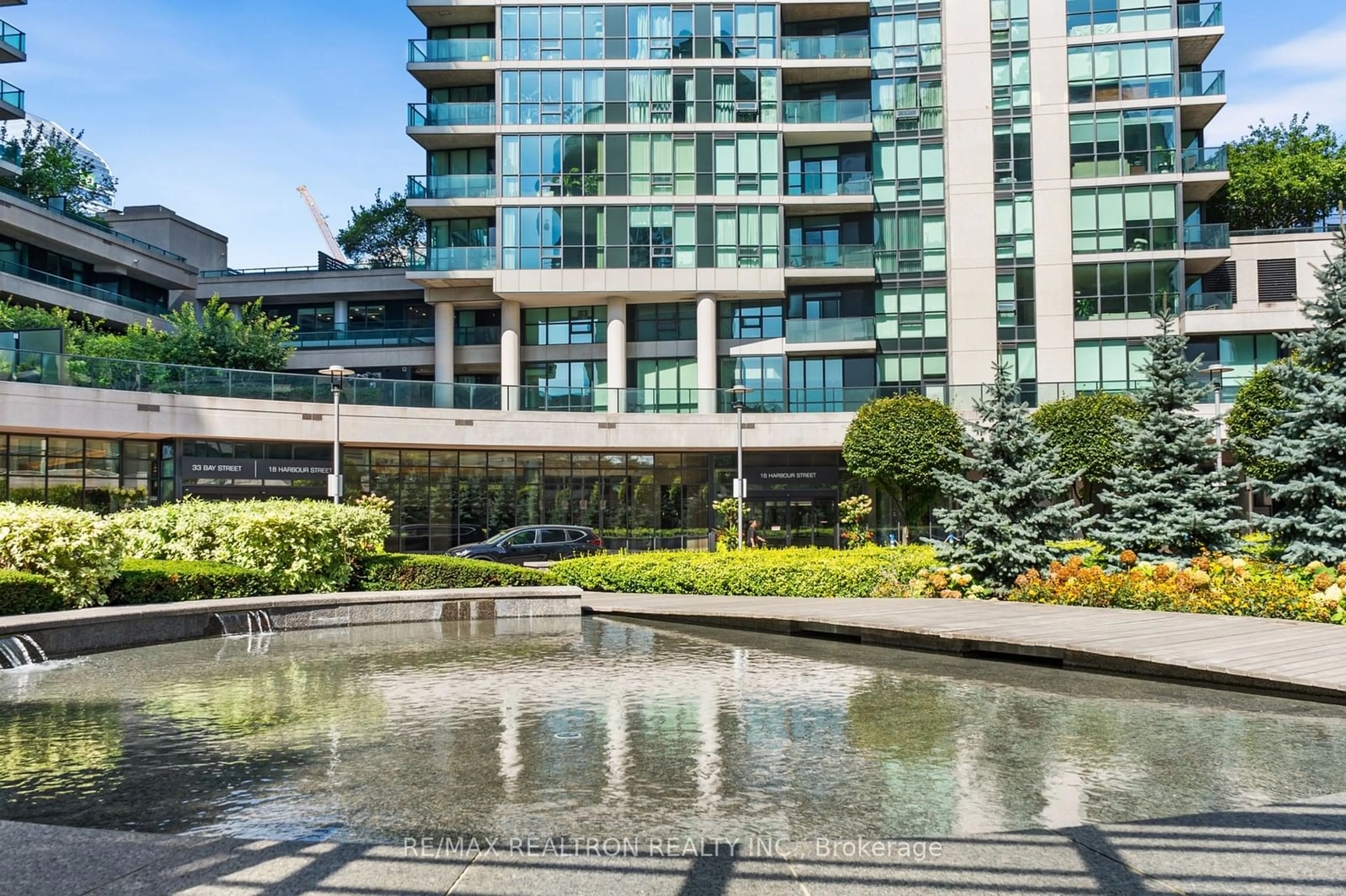 A pic from exterior of the house or condo for 16 Harbour St #3701, Toronto Ontario M5J 2Z7