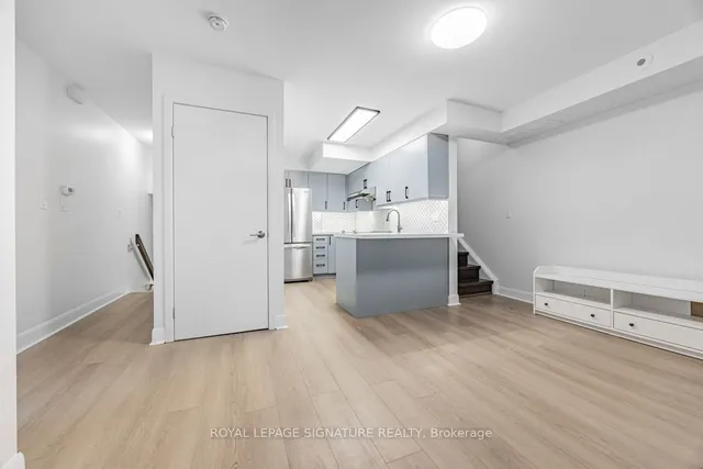 Additional property image - 415 Jarvis St Unit 401