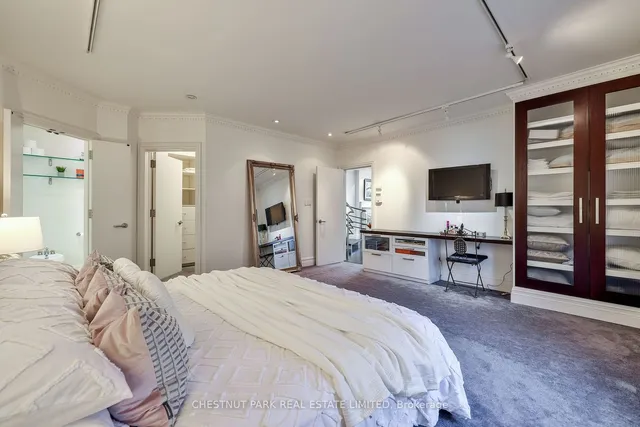 Additional property image - 136 Farnham Ave