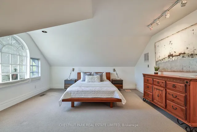 Additional property image - 136 Farnham Ave
