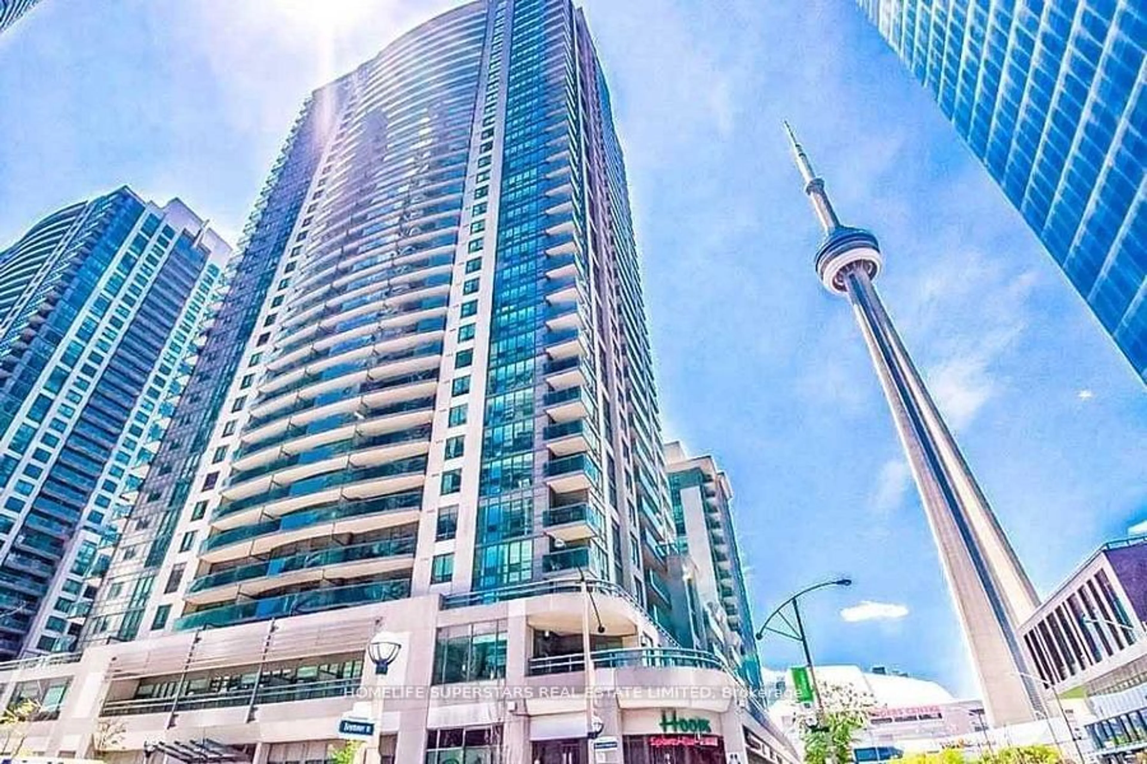 A pic from exterior of the house or condo for 19 Grand Trunk Cres #3005, Toronto Ontario M5J 3A3