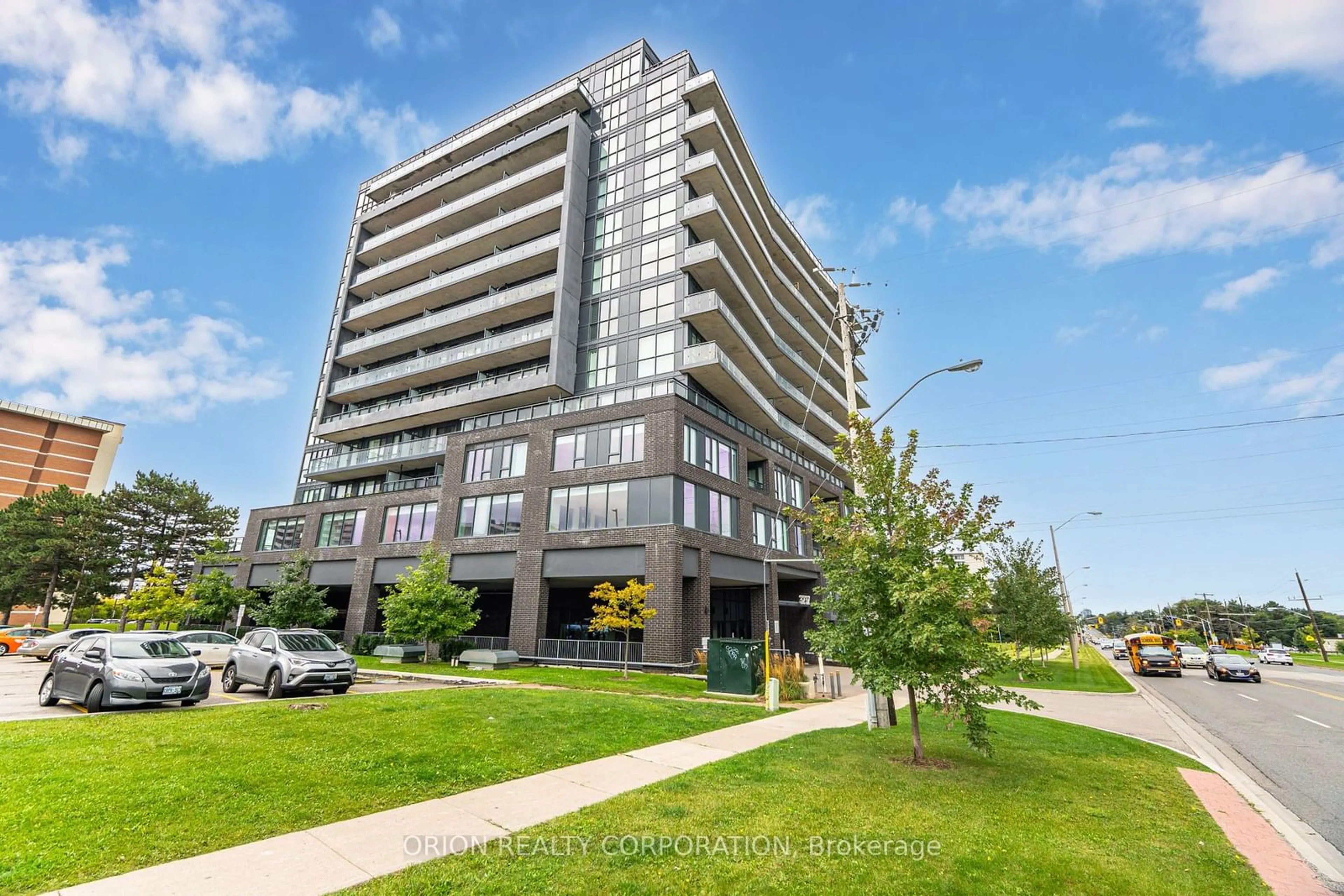 A pic from exterior of the house or condo for 3237 Bayview Ave #914, Toronto Ontario M2K 2J7