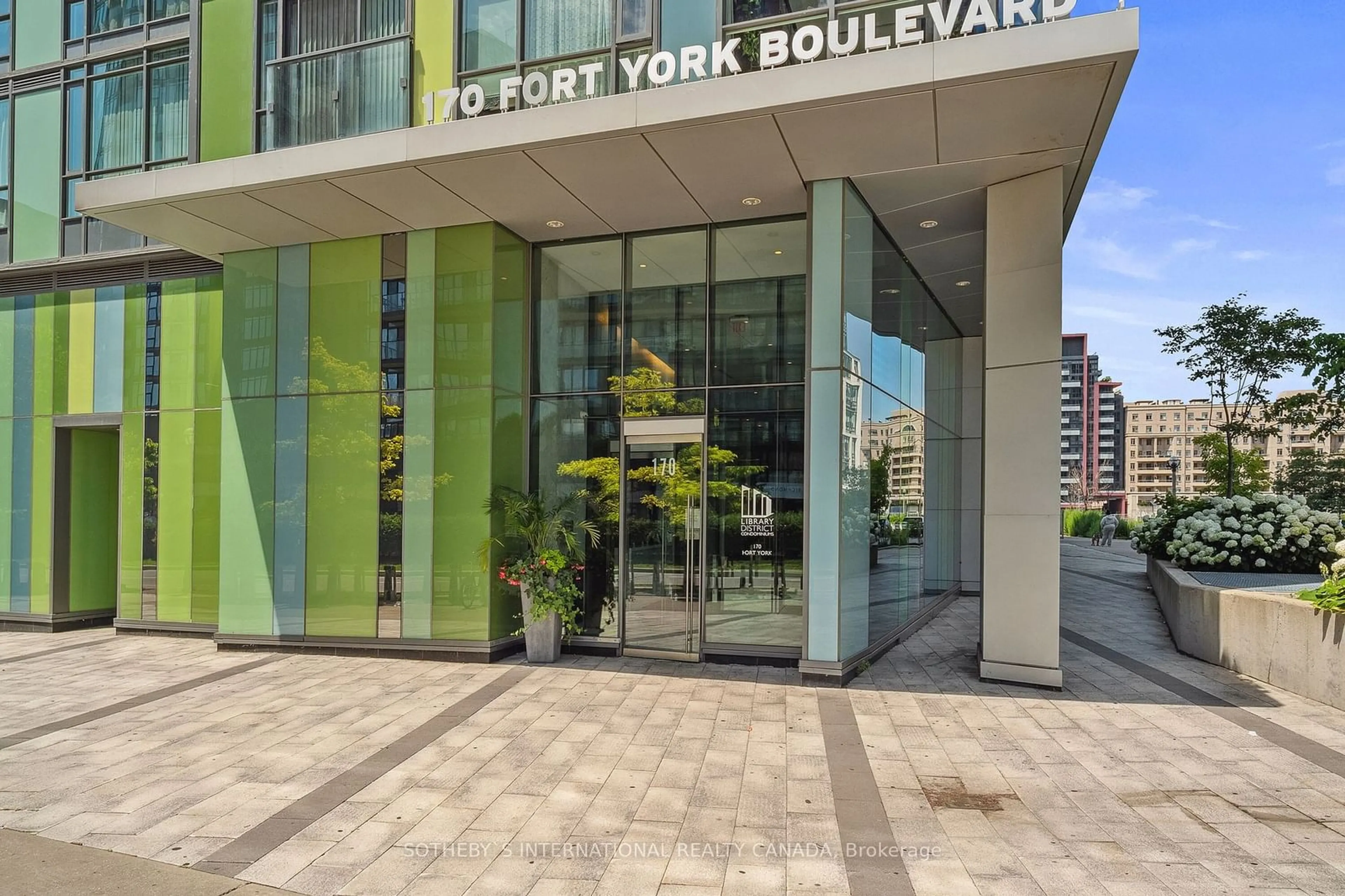 Indoor foyer for 170 Fort York Blvd #2405, Toronto Ontario M5V 0E6