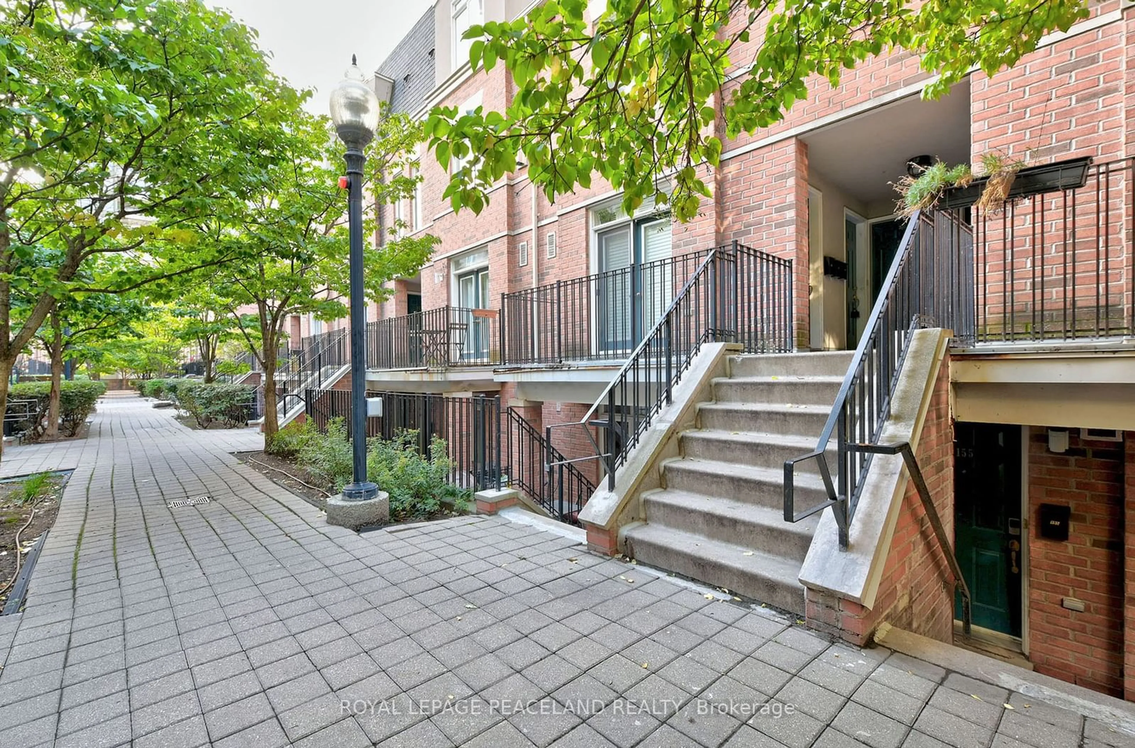 A pic from exterior of the house or condo for 415 Jarvis St #366, Toronto Ontario M4Y 3C1