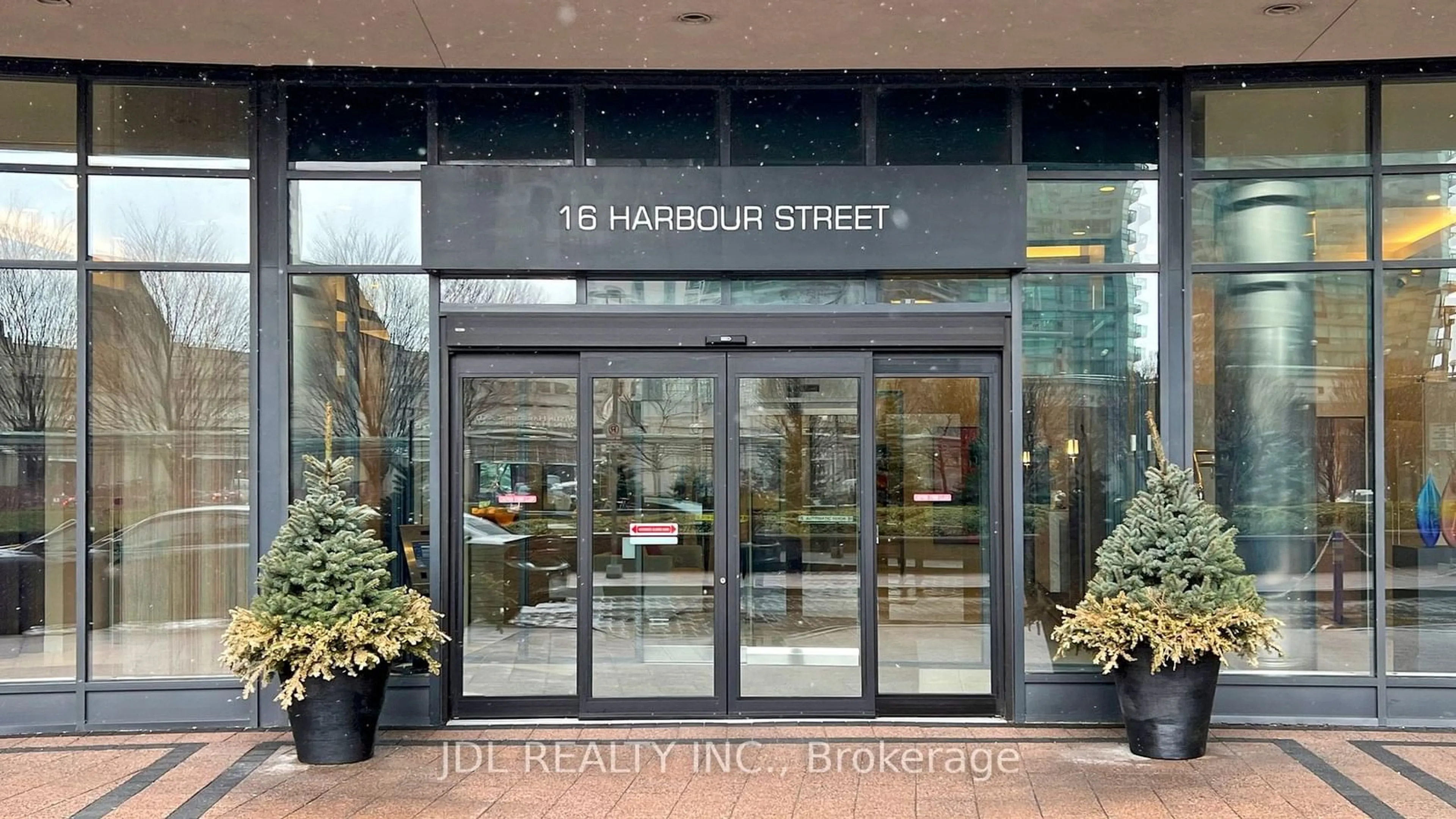 Indoor foyer for 16 Harbour St #3809, Toronto Ontario M5J 2Z7