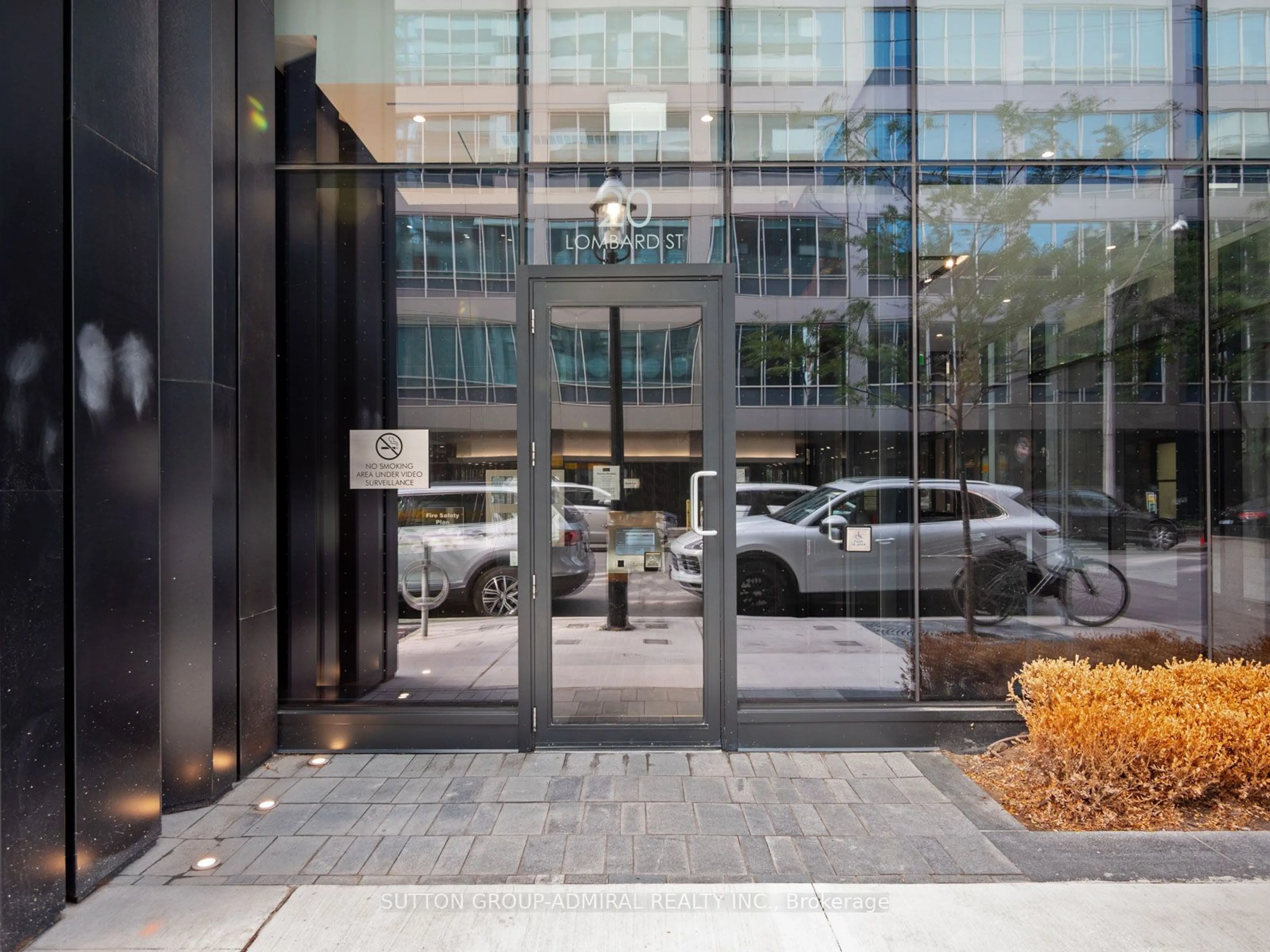 Indoor foyer for 20 Lombard St #4104, Toronto Ontario M5C 0A7