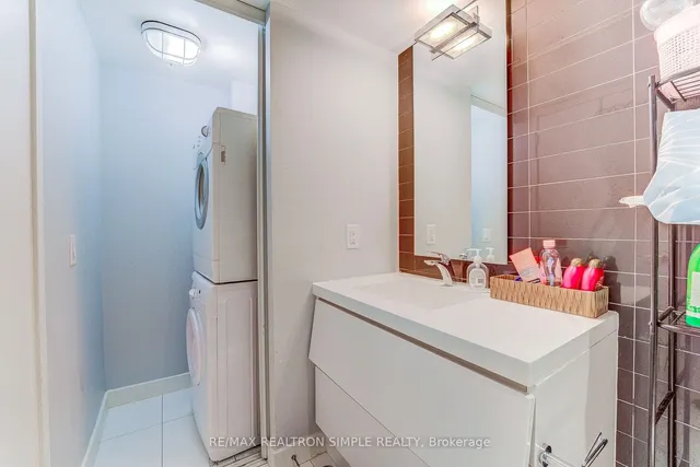 Additional property image - 85 Queen's Wharf Rd Unit 802