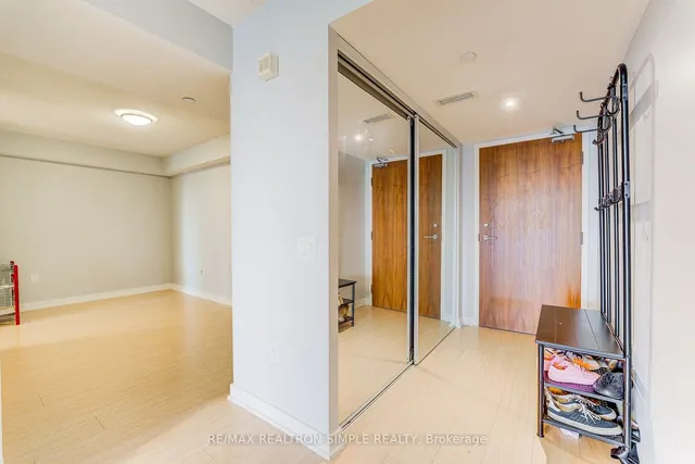 Additional property image - 85 Queen's Wharf Rd Unit 802