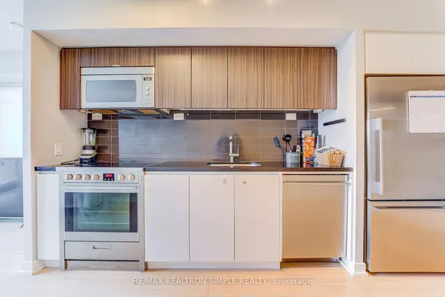 Additional property image - 85 Queen's Wharf Rd Unit 802