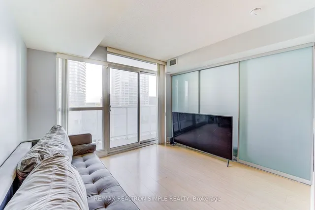 Additional property image - 85 Queen's Wharf Rd Unit 802