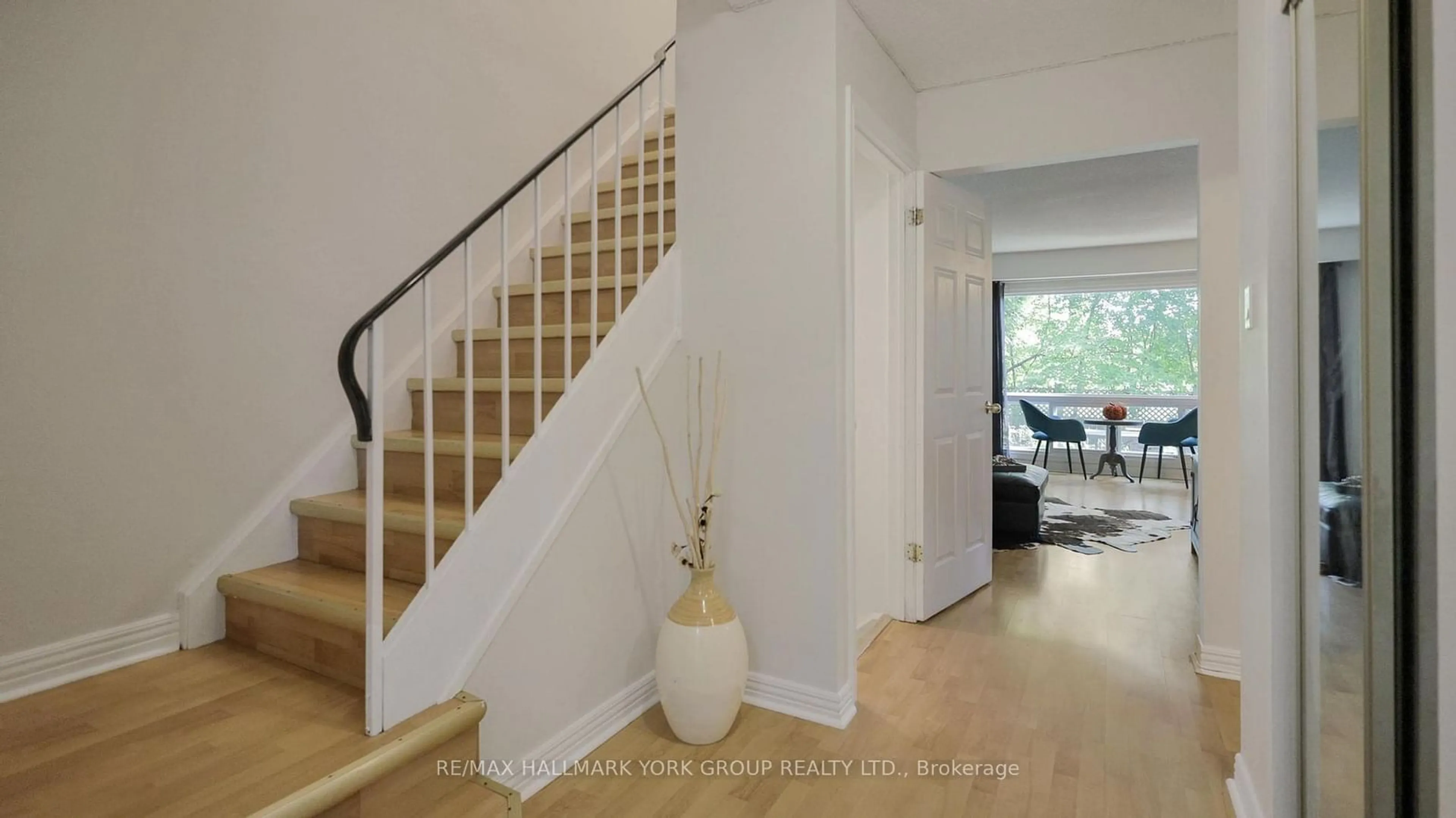 Indoor entryway for 78 Spire Hillway Way, Toronto Ontario M2H 3A4