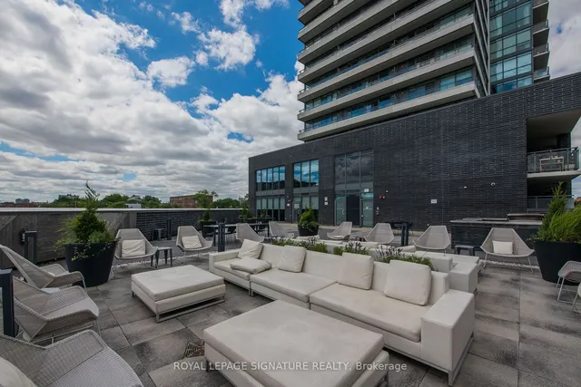 Additional property image - 20 Minowan Miikan Lane Unit 1401