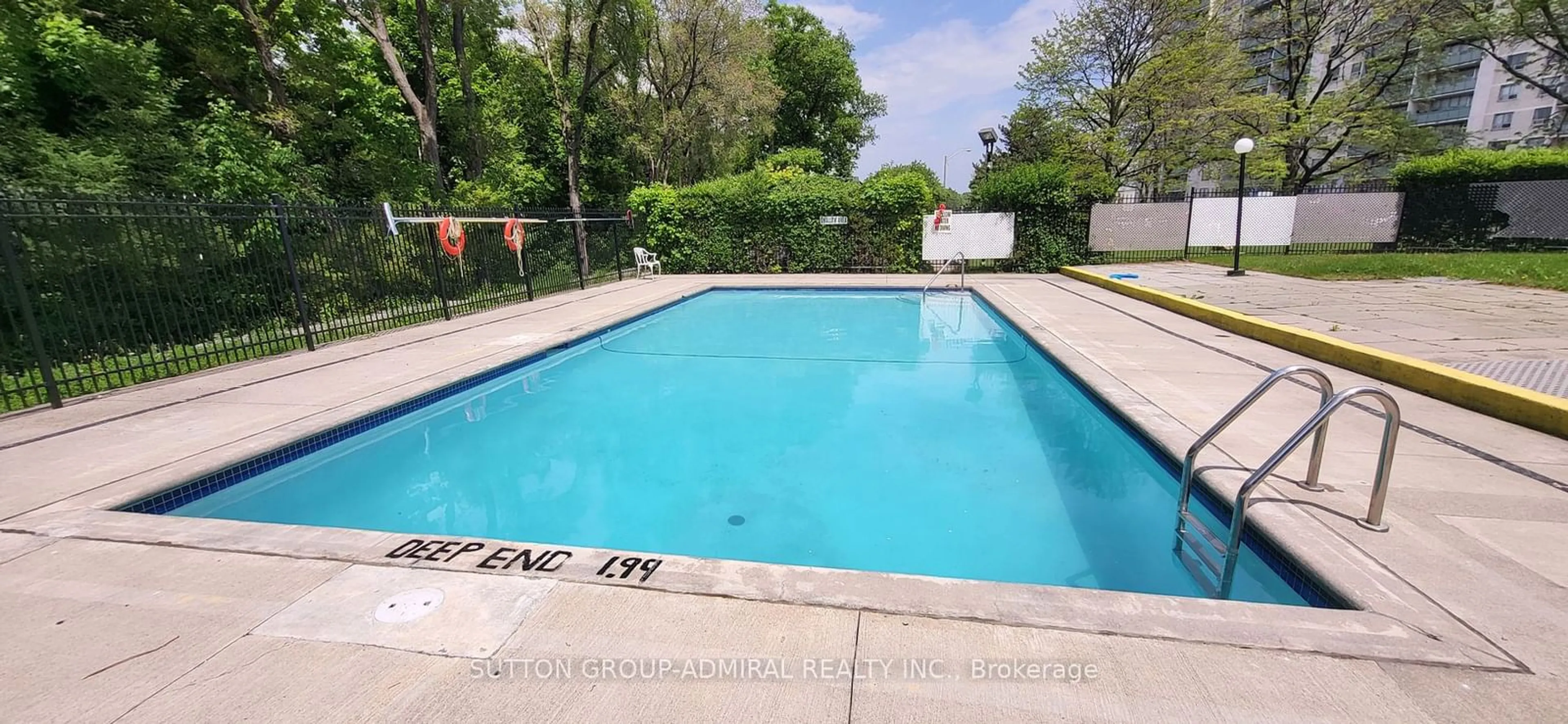 Indoor or outdoor pool for 130 Neptune Dr #1409, Toronto Ontario M6A 1X5