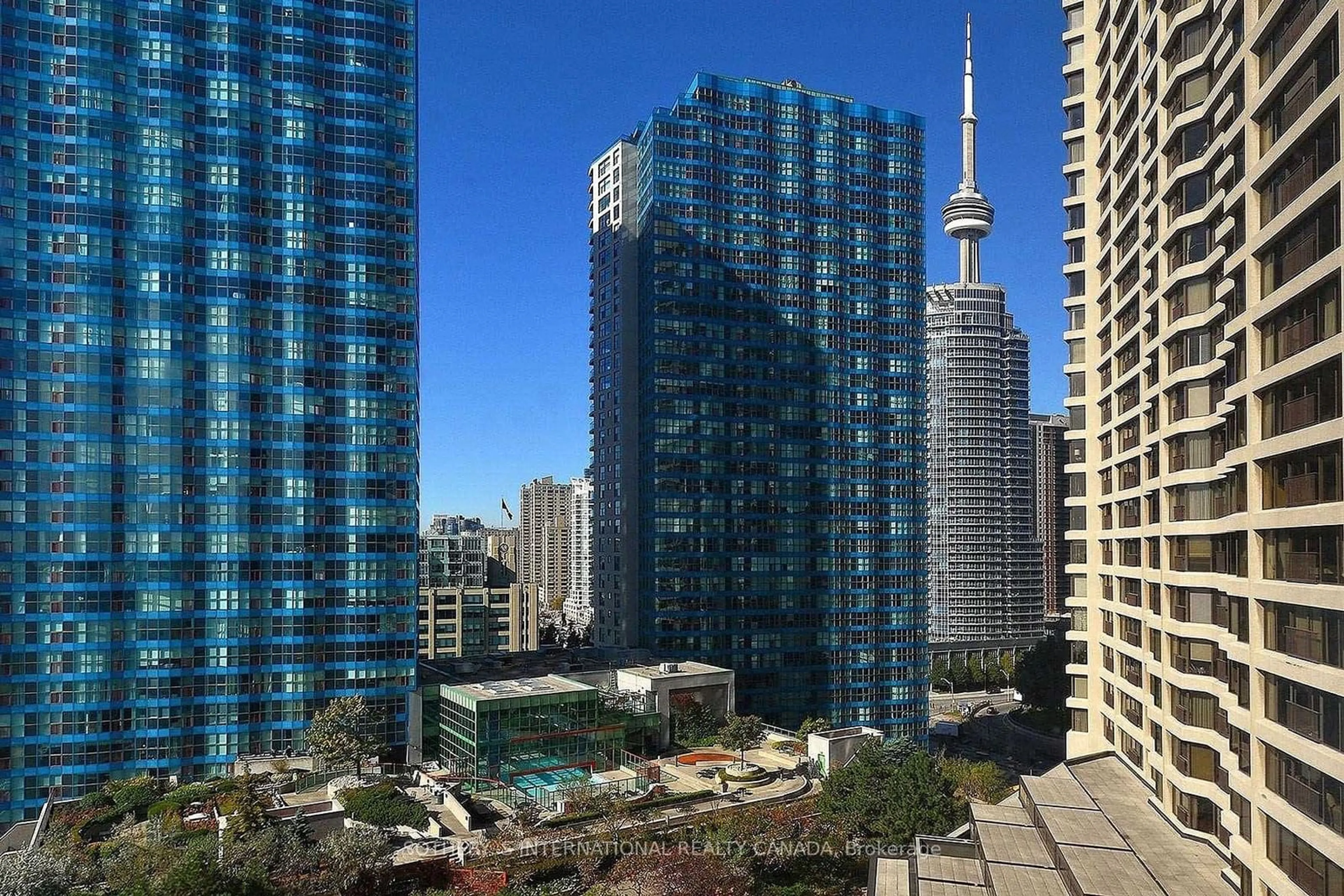 A pic from exterior of the house or condo for 77 Harbour Sq #712, Toronto Ontario M5J 2S2