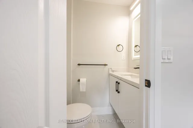 Additional property image - 376 Northcliffe Blvd