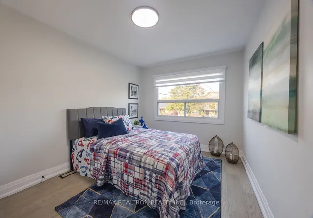 Additional property image - 376 Northcliffe Blvd
