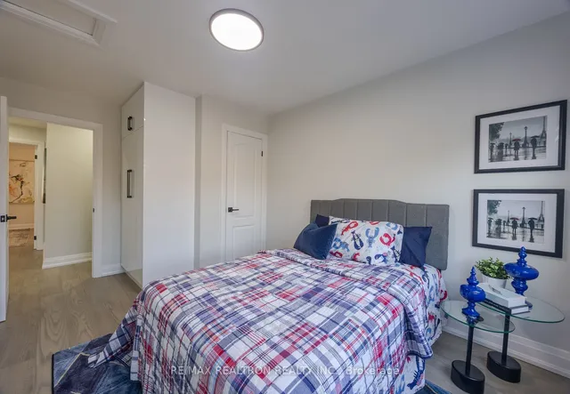 Additional property image - 376 Northcliffe Blvd