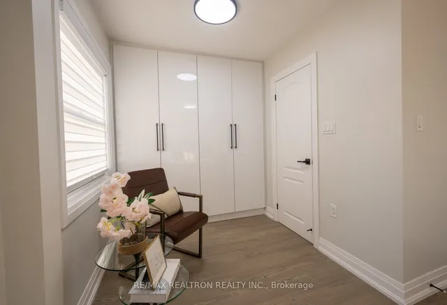 Additional property image - 376 Northcliffe Blvd