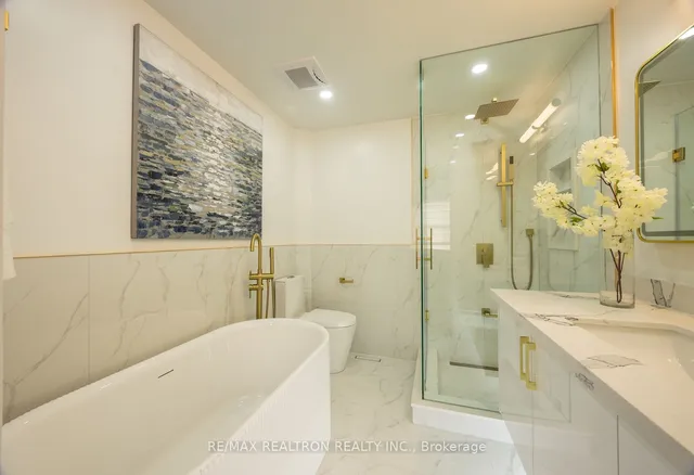 Additional property image - 376 Northcliffe Blvd