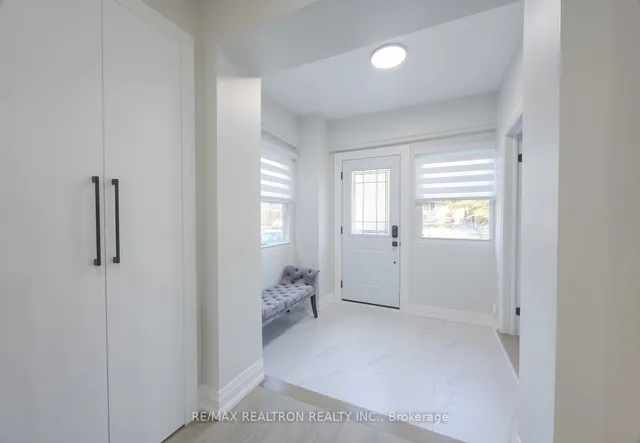 Additional property image - 376 Northcliffe Blvd