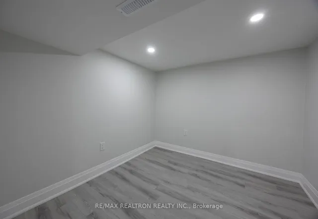 Additional property image - 376 Northcliffe Blvd