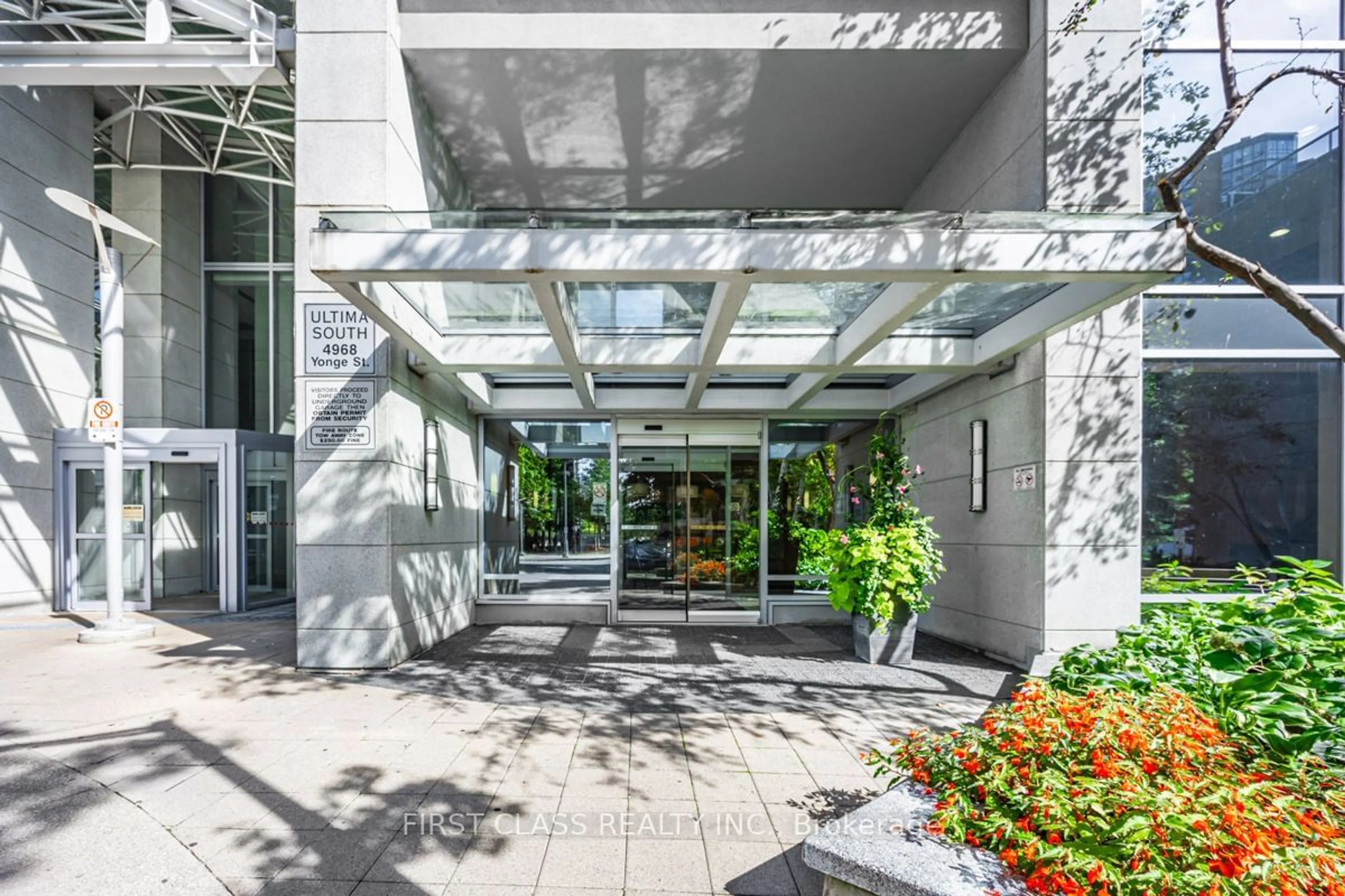 Indoor foyer for 4968 Yonge St #3202, Toronto Ontario M2N 7G9