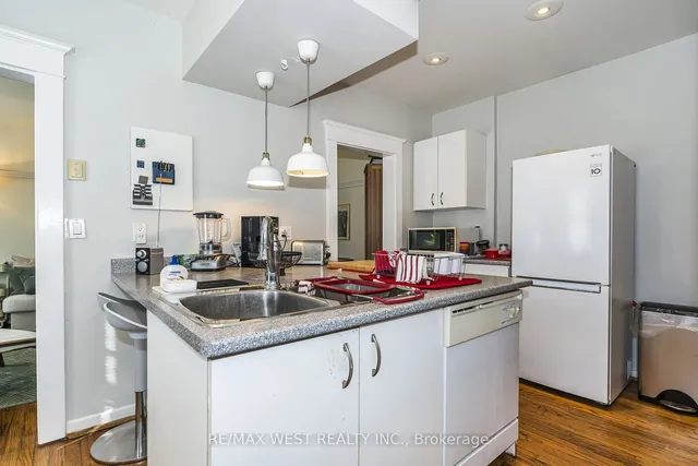 Additional property image - 9 A&B Humewood Dr