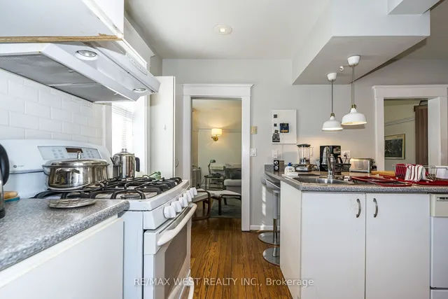 Additional property image - 9 A&B Humewood Dr