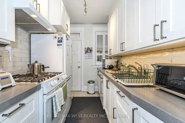 Additional property image - 9 A&B Humewood Dr
