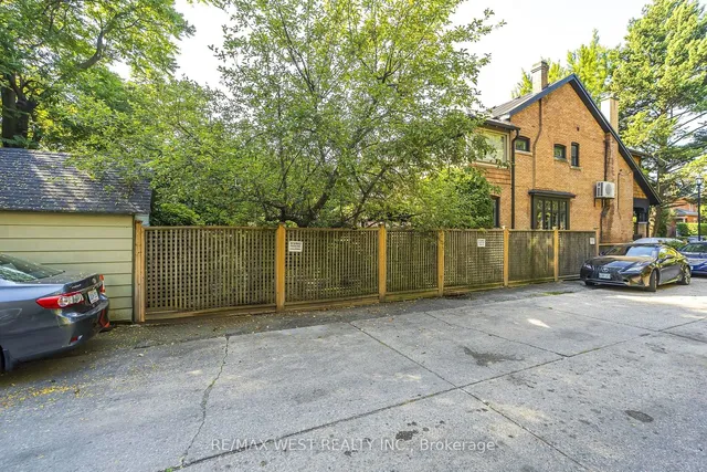 Additional property image - 9 A&B Humewood Dr