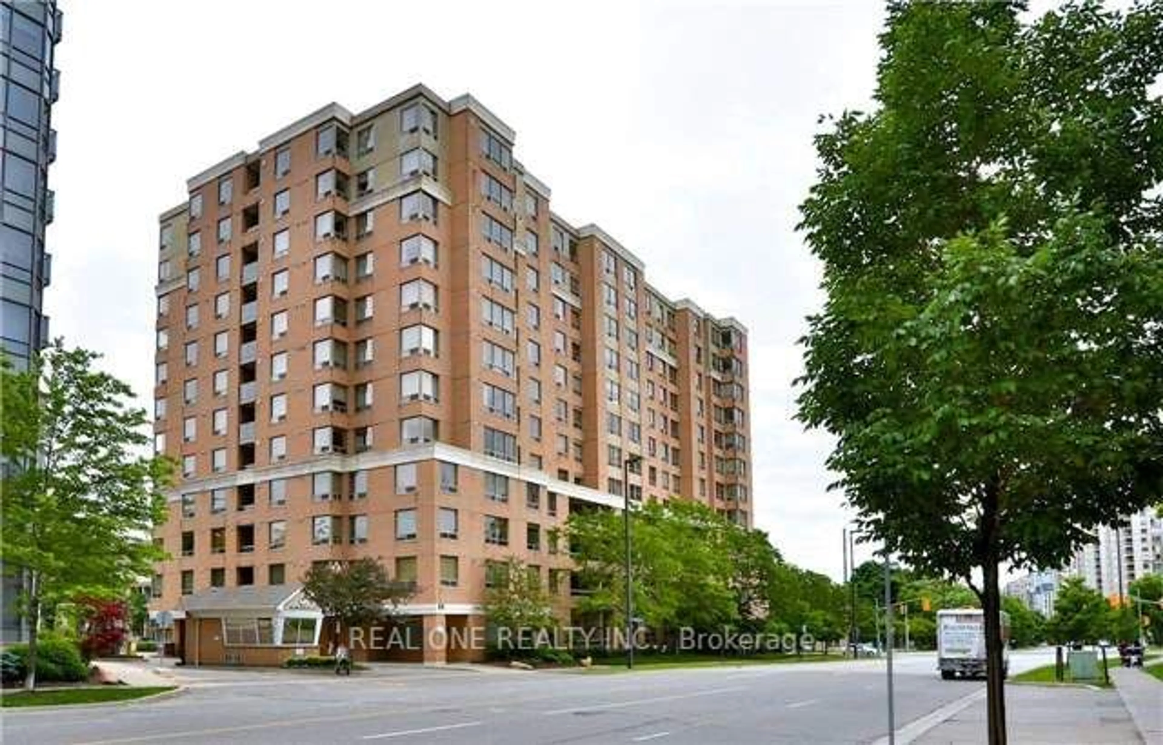 A pic from exterior of the house or condo for 88 Grandview Way #315, Toronto Ontario M2N 6V6