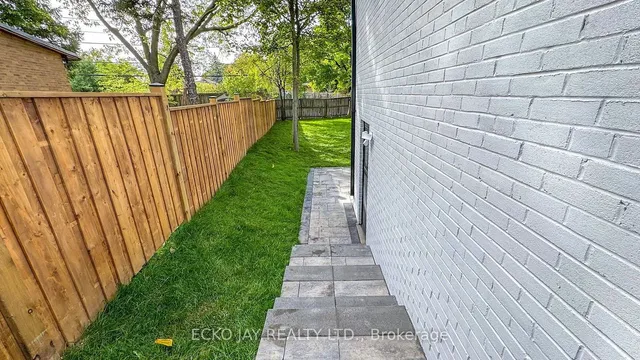 Additional property image - 12 Chatfield Dr