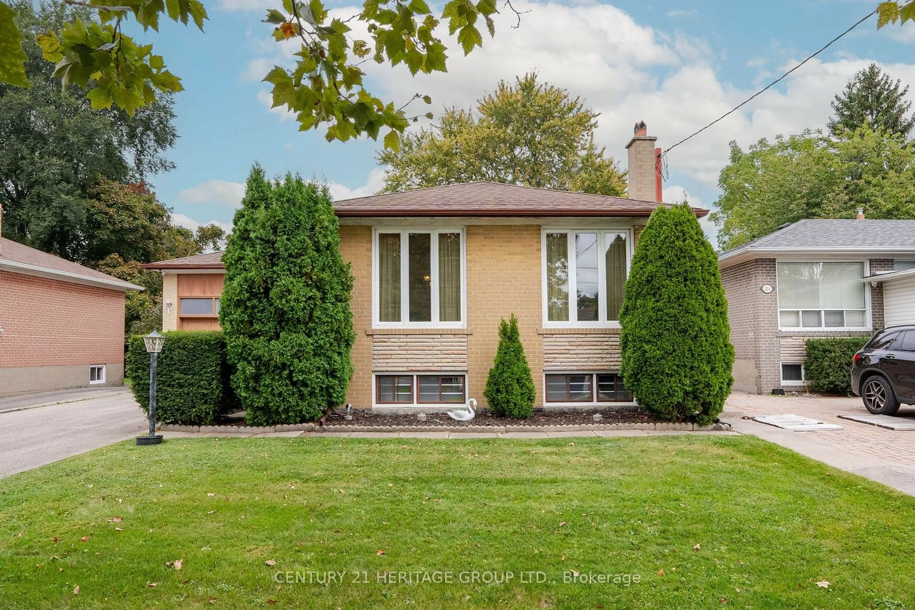 Home with brick exterior material, street for 226 Pleasant Ave, Toronto Ontario M2M 1M5