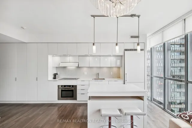 Additional property image - 110 Charles St Unit 2604