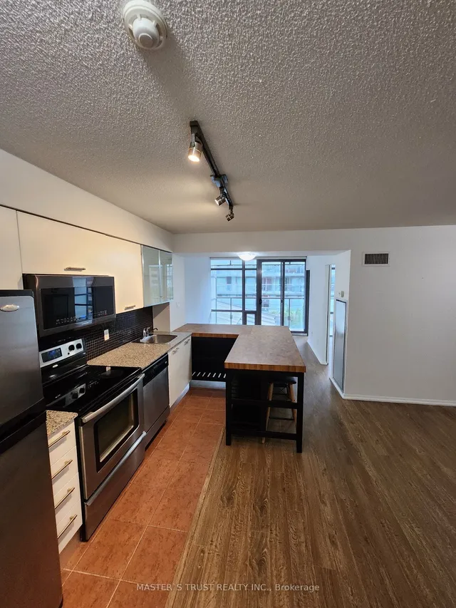 Additional property image - 37 Grosvenor St Unit 410