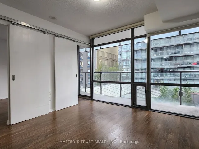 Additional property image - 37 Grosvenor St Unit 410