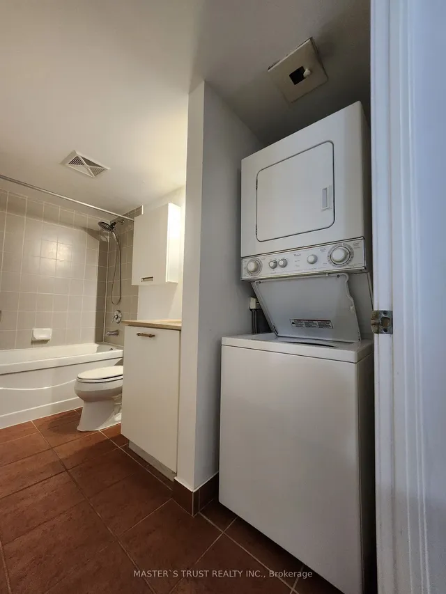 Additional property image - 37 Grosvenor St Unit 410