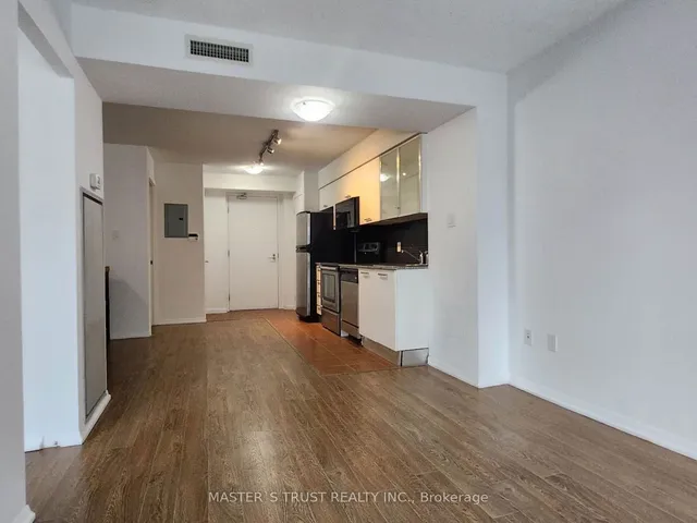 Additional property image - 37 Grosvenor St Unit 410