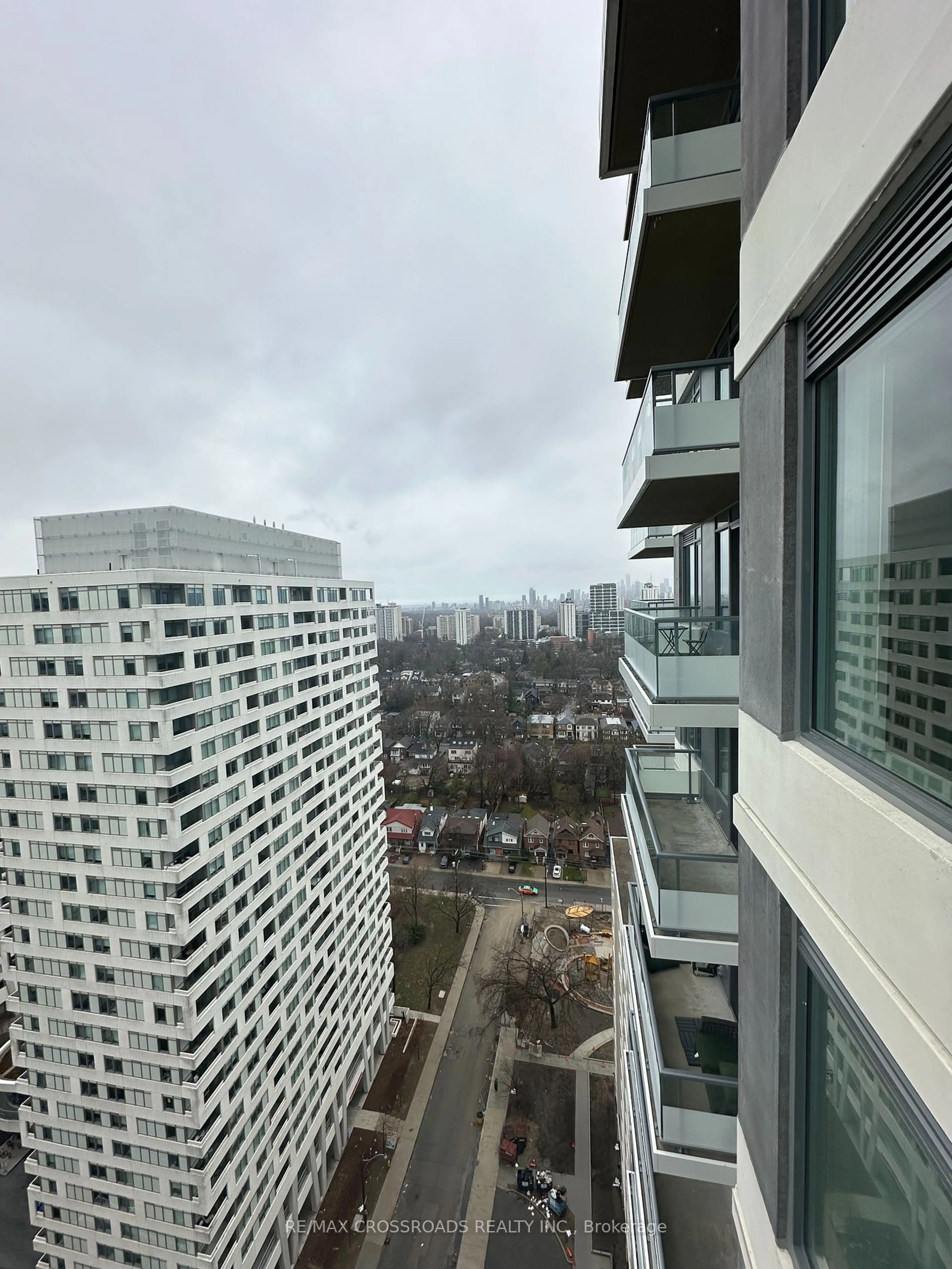 A pic from exterior of the house or condo, the view of city buildings for 50 Dunfield Ave #2620, Toronto Ontario M4S 0E4