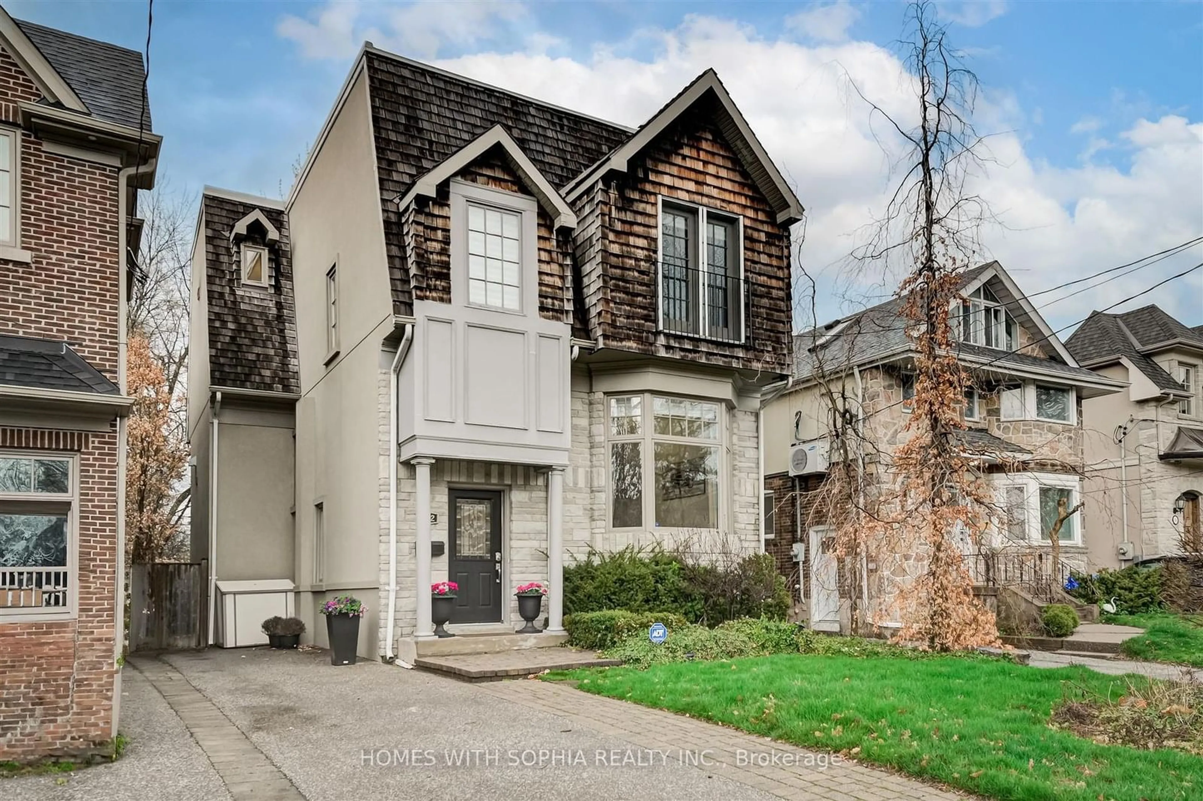 Frontside or backside of a home, cottage for 162 Glenvale Blvd, Toronto Ontario M4G 2W3