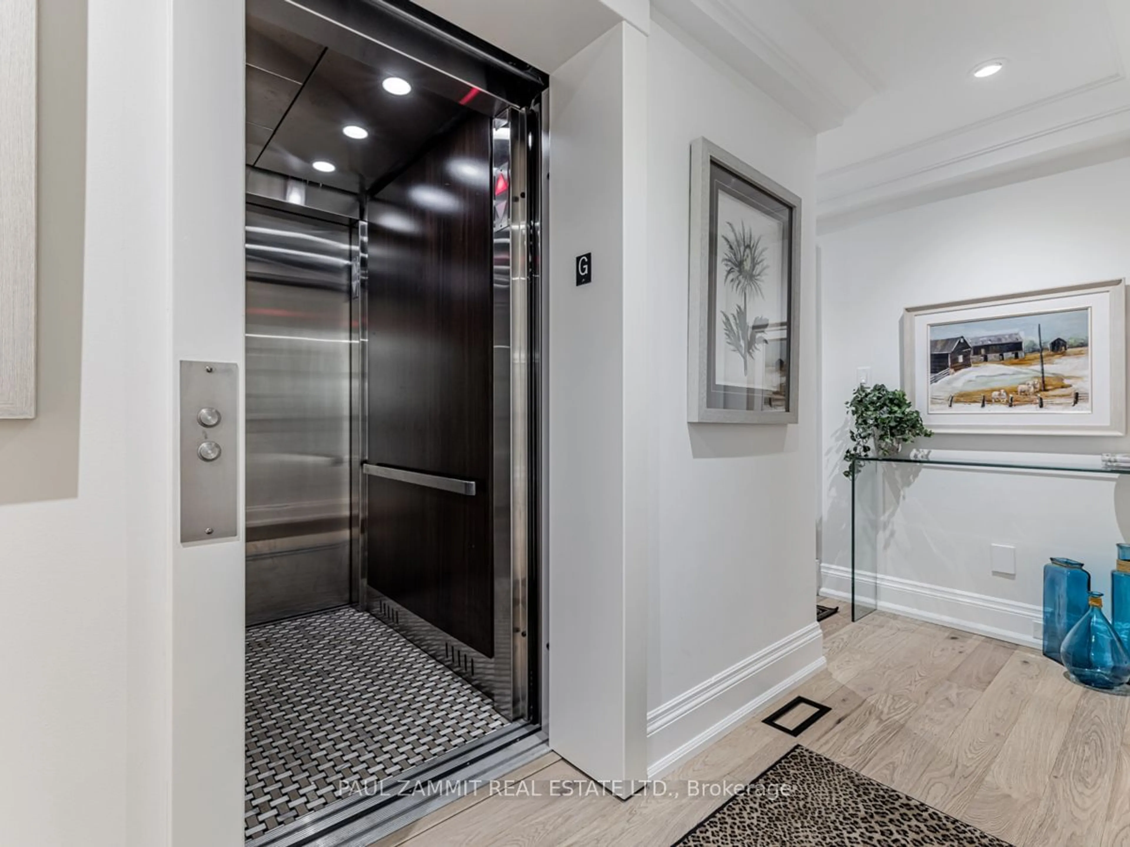 Indoor foyer, wood floors for 317 Lonsdale Rd #1B, Toronto Ontario M4V 1X3