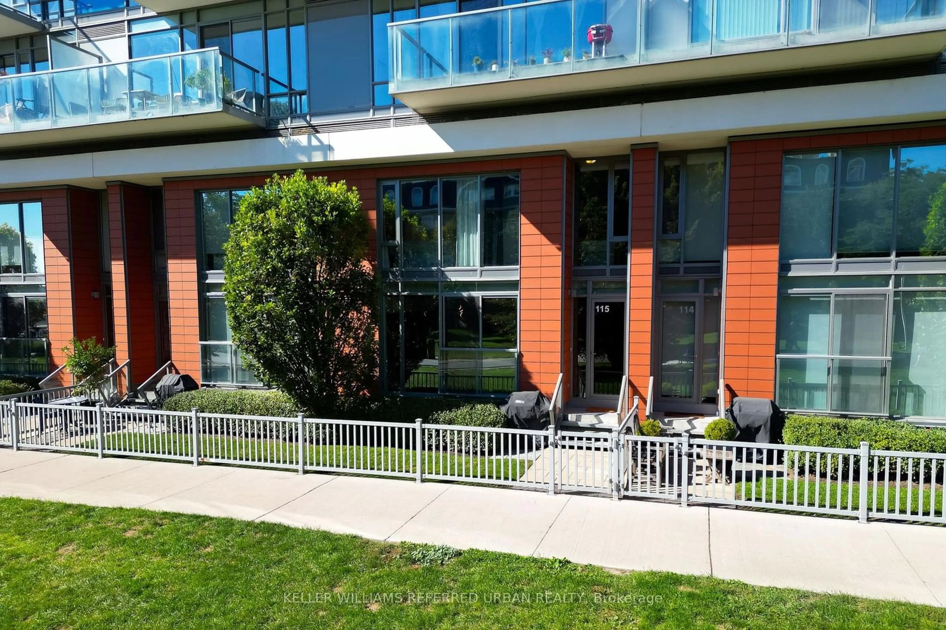 A pic from exterior of the house or condo, the front or back of building for 90 Stadium Rd #TH115, Toronto Ontario M5V 3W5