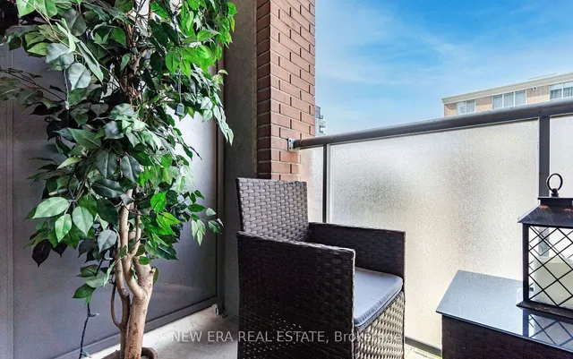 Additional property image - 1005 King St Unit 610