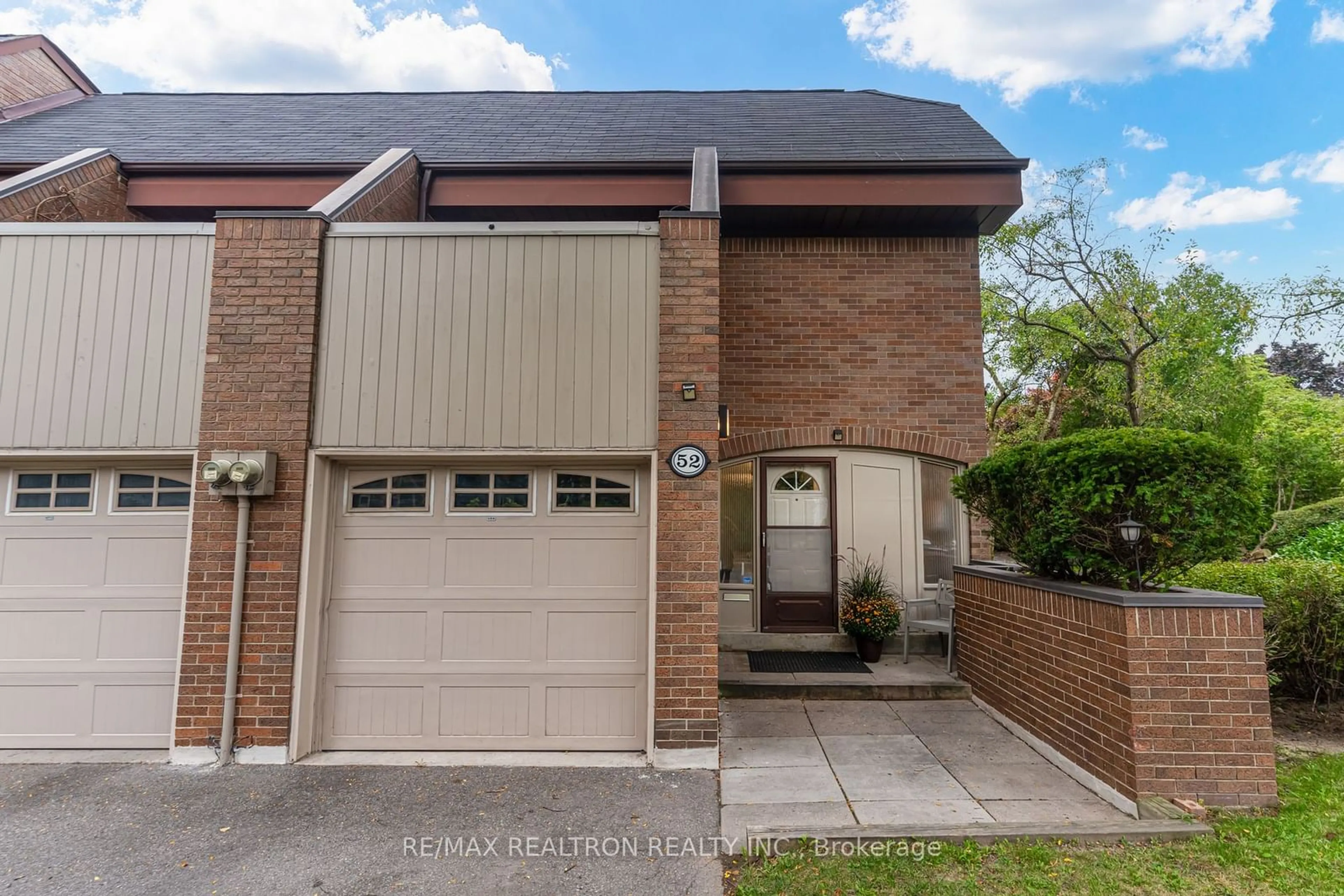 A pic from exterior of the house or condo, cottage for 52 Flaming Roseway, Toronto Ontario M2N 5W8