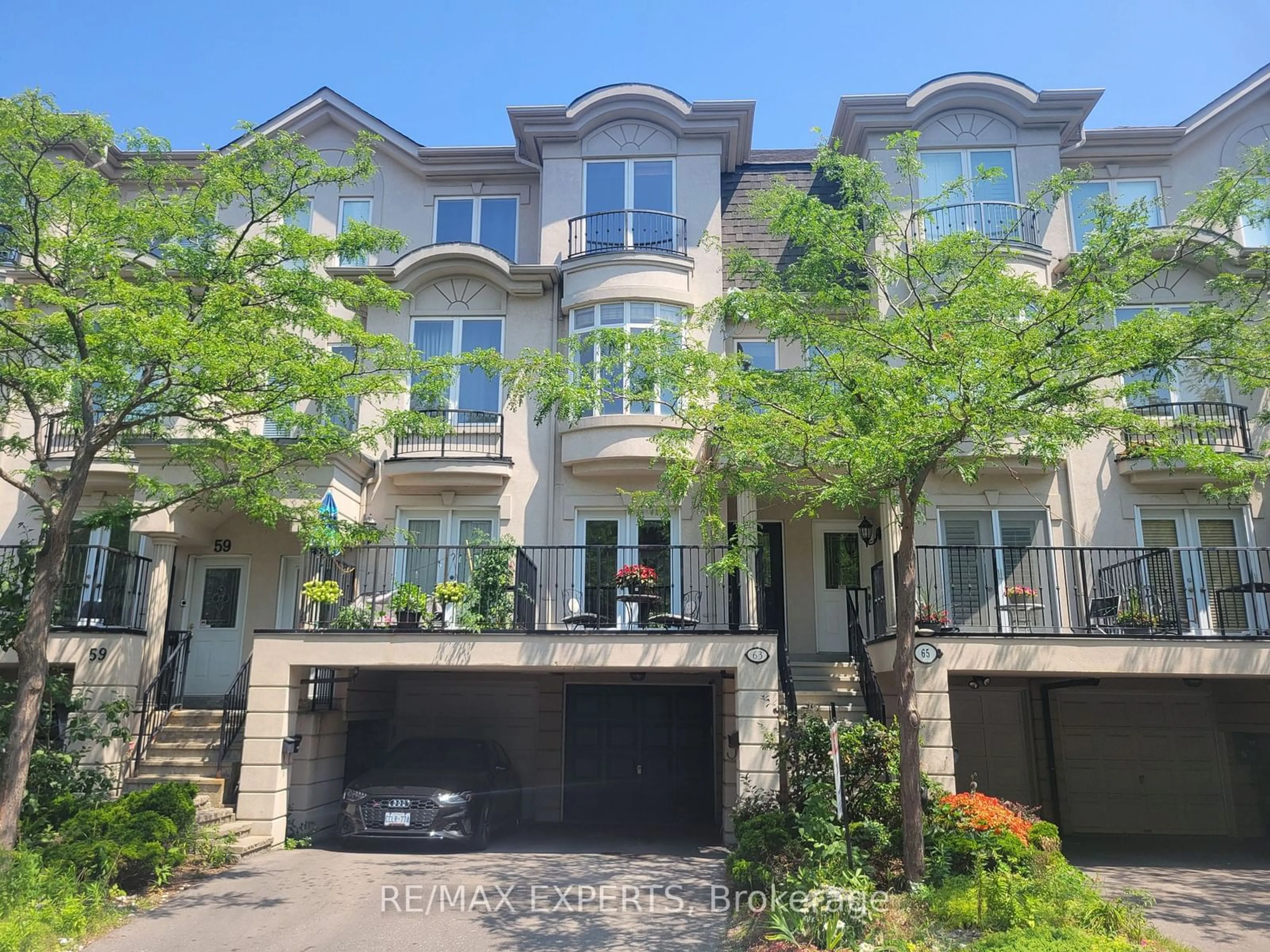 A pic from exterior of the house or condo for 63 David Dunlap Circ, Toronto Ontario M3C 4B9