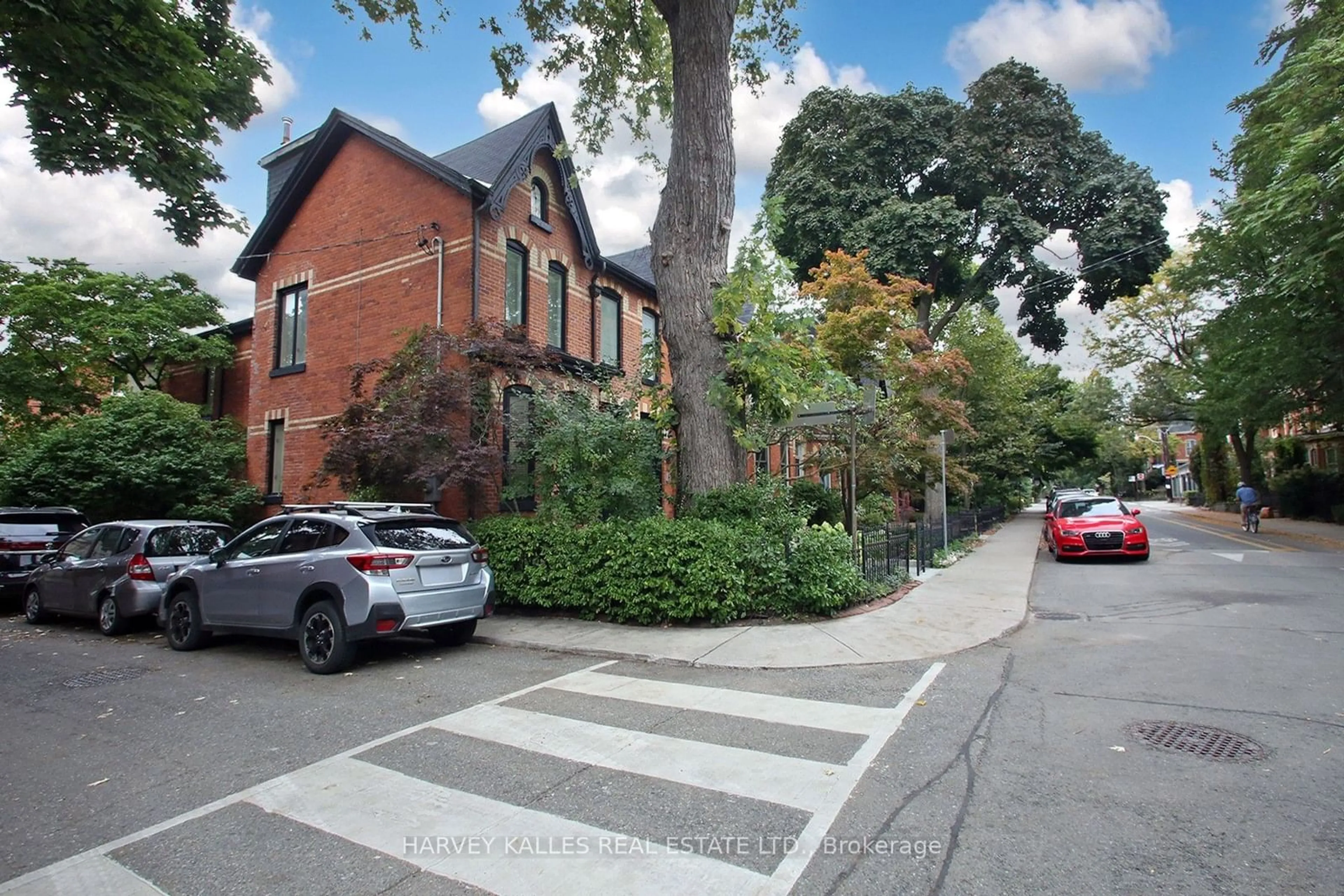 Street view for 414 Sackville St, Toronto Ontario M4X 1S9