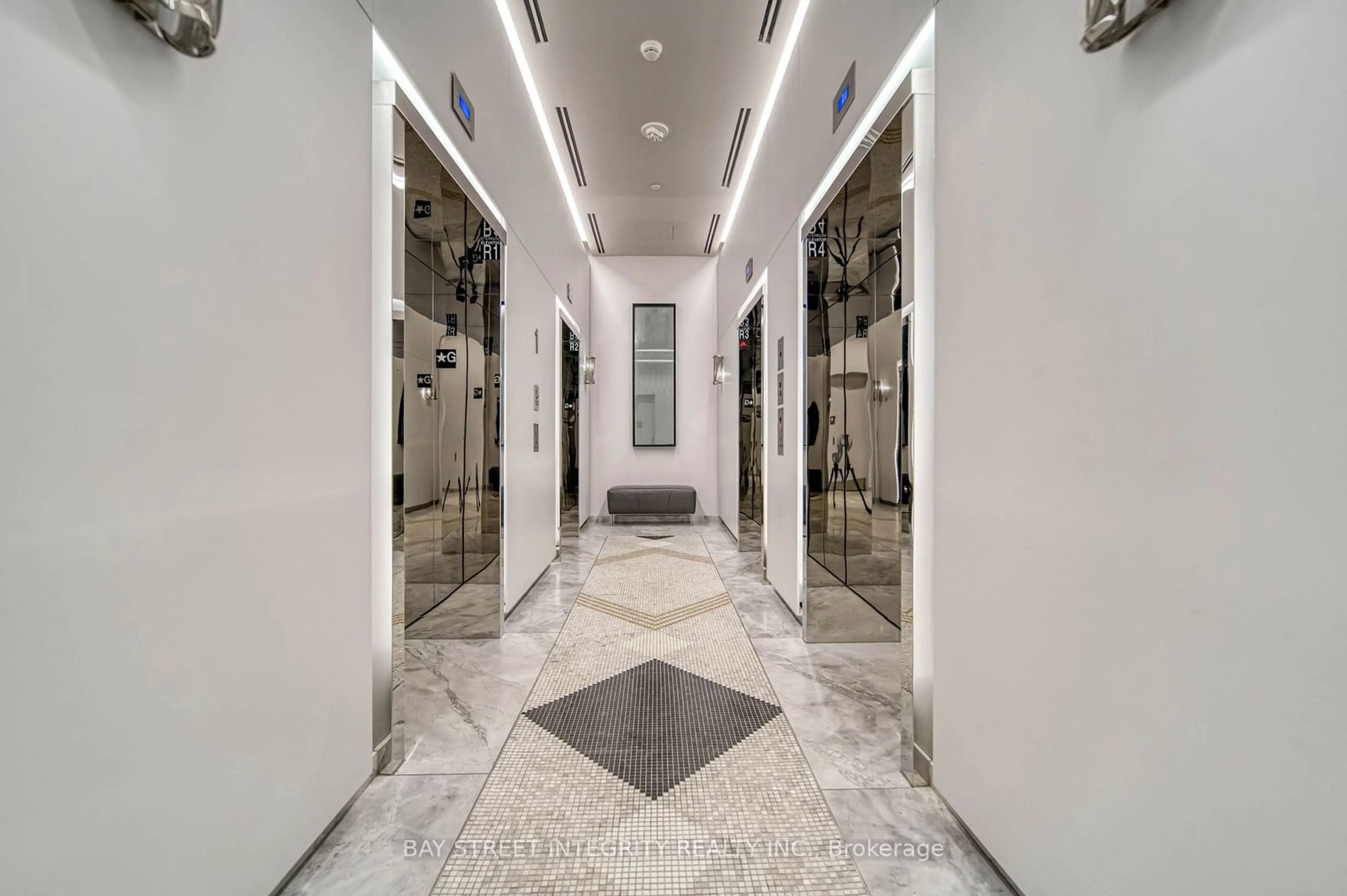 Indoor foyer, ceramic floors for 5 Soudan Ave #1002, Toronto Ontario M4S 0B1