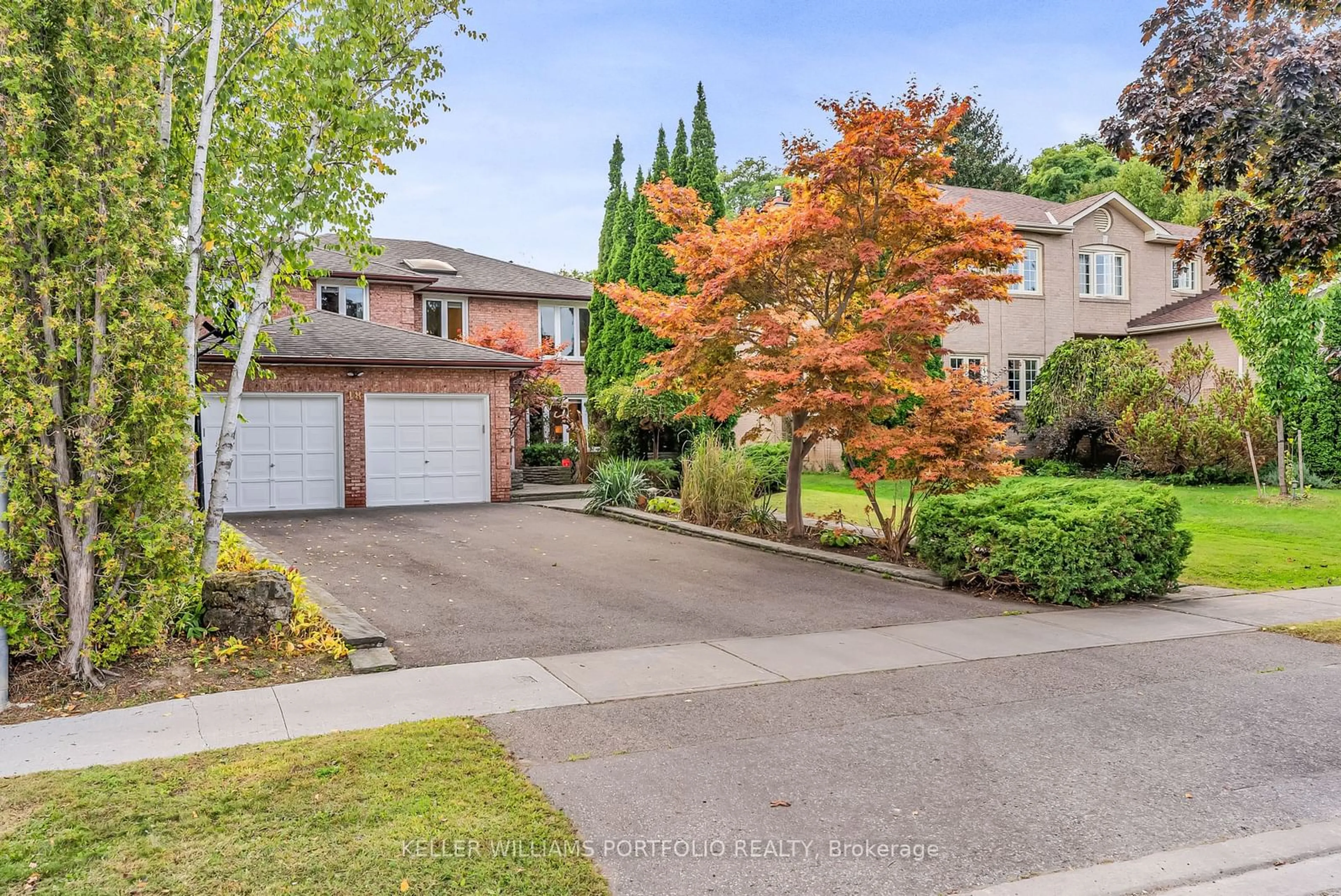 Frontside or backside of a home, the street view for 18 Ballyconnor Crt, Toronto Ontario M2M 4C6